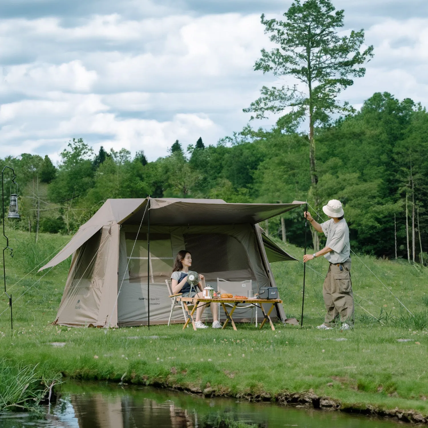 Village 6.0 4-Person Instant Tent
